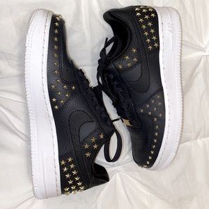-Nike-Air-Force-1-07-XX-Studded-Stars-BlackON HOLD